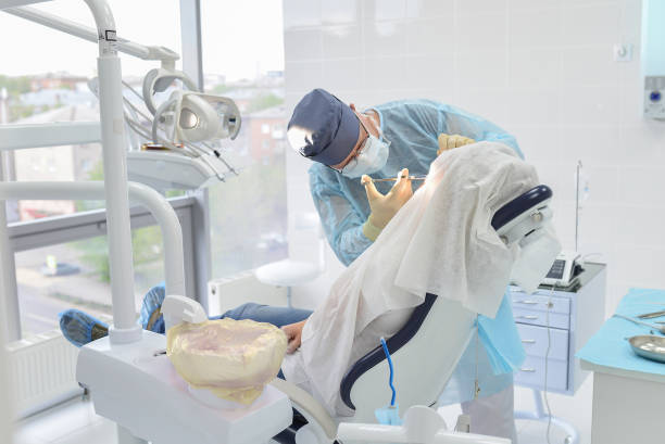 Best Dentist Open Late Near Me  in Springfield, FL